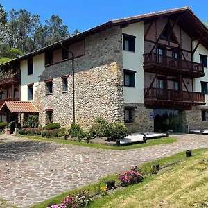 Aparthotel Rural Atxurra